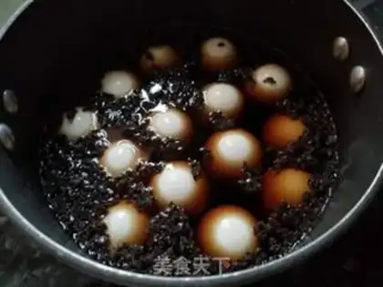 Make Coke tea eggs step 2