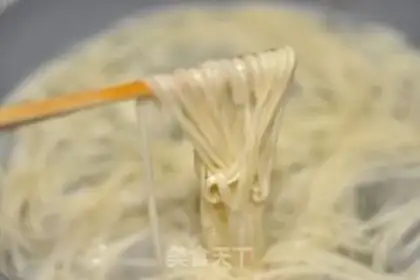 Make Curry noodles step 5