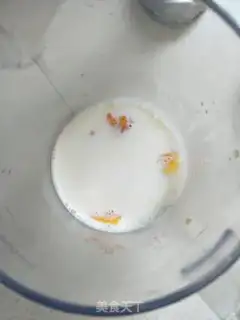Make Mango milkshake step 2