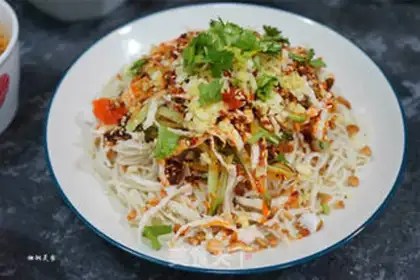 Make Spicy noodles step 20