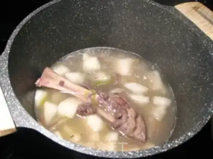 Make Scorch lamb soup step 10