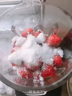 Make Strawberry juice step 2