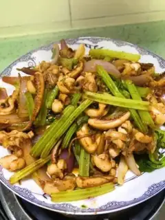 Make Spicy squid head step 8