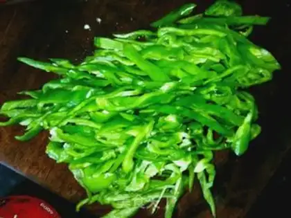 Make Pepper chicken step 1