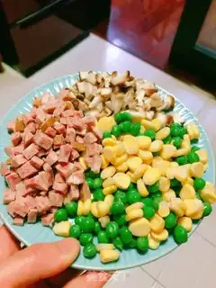 Make A group of five-color dinners step 2