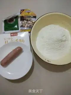 Make Double-coloured cheese sausage bag step 0