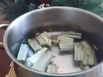 Make Smashed leaves step 2