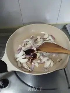 Make Old sprouts, fried meat step 8