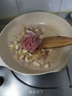 Make Old sprouts, fried meat step 9