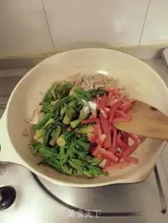 Make Old sprouts, fried meat step 10