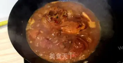 Make Red-hot elbow pig hoof step 8