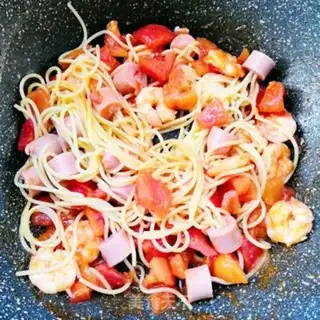 Make Ham sausage shrimp pasta step 13