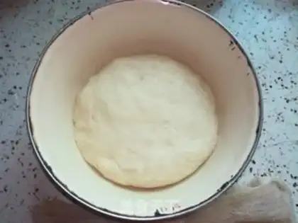 Make Old roll of red dates step 2
