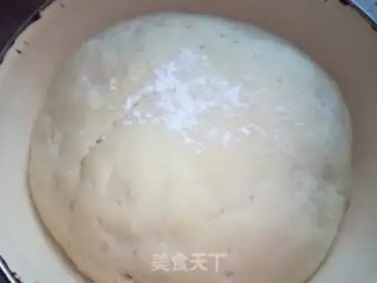 Make Old roll of red dates step 3