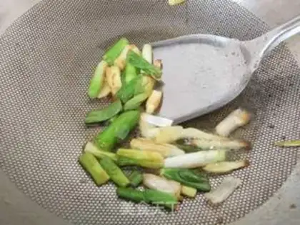 Make Onion cake step 4