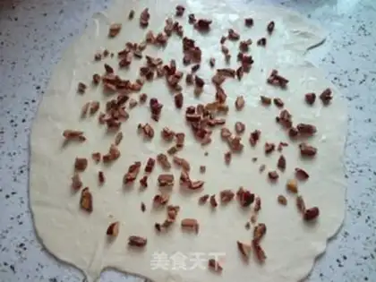 Make Old roll of red dates step 6