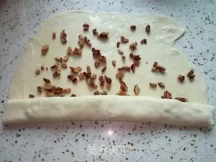 Make Old roll of red dates step 7