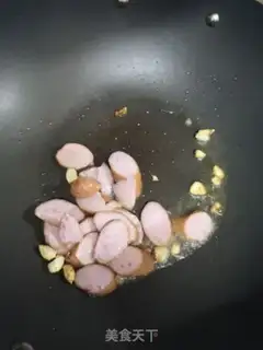 Make Sausage pumpkin step 1
