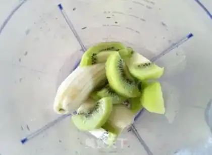 Make Banana monkey milk step 1