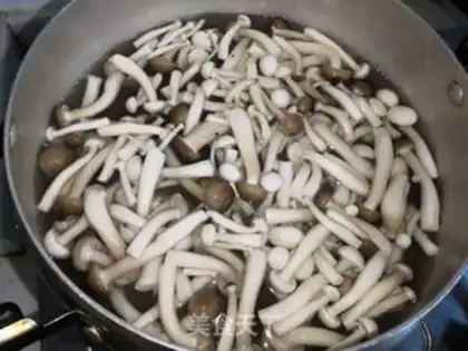 Make Bumped peppers with mushrooms step 2