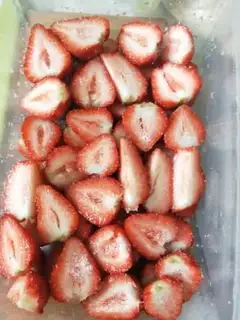 Make Glycol granule strawberries step 2