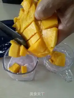 Make Mango yogurt cake step 3