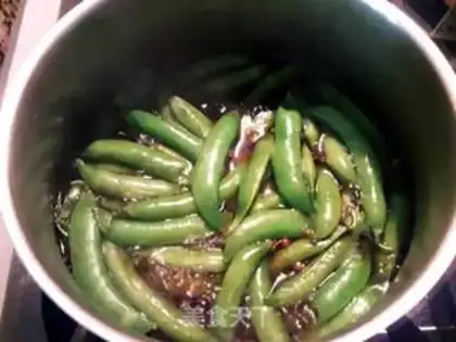 Make Salted peas step 1