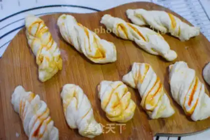 Make Poultry rolls step 4