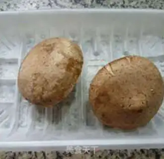Make Twin mushroom fried quail eggs step 2