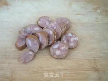 Make Sausage fried Dutch beans step 4