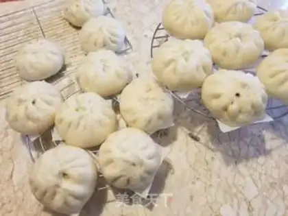 Make Shrimp pork buns step 14
