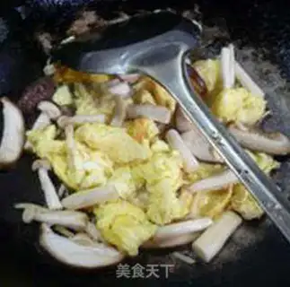 Make Twin mushroom fried quail eggs step 13