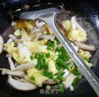Make Twin mushroom fried quail eggs step 14