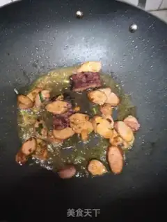 Make Beef sausage noodles step 2