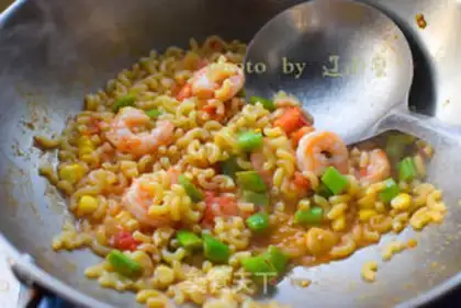 Make Shrimp pasta step 6