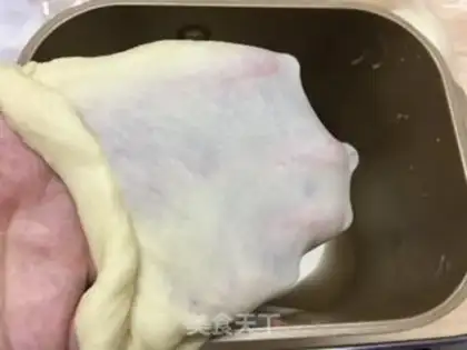 Make Soccer bean bun step 3