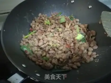Make Guizhou Dou rice pot step 6