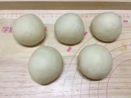 Make Soccer bean bun step 7