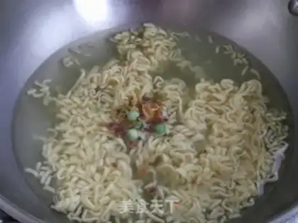 Make Double bouquet noodles step 4