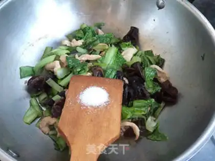 Make Chicken gravy, woody cabbage step 10