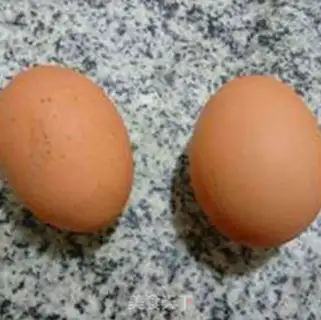 Make Egg fried doll food step 1