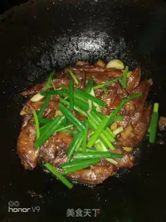 Make The point of the red chicken step 4