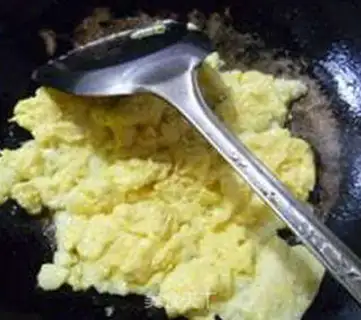 Make Egg fried doll food step 7
