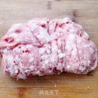 Make Vacuated meat round step 0