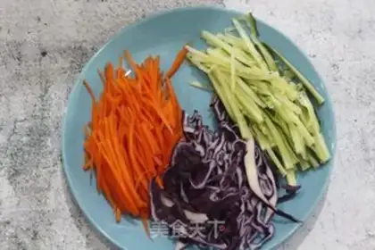 Make Lazy breakfast vegetable rolls step 4