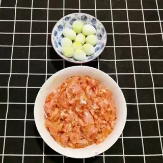 Make Vacuated meat round step 1