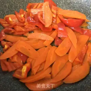 Make Carrot pepper beef step 2