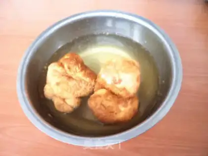 Make Monkey-head mushrooms and pastry step 0