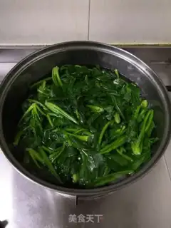 Make A spinach fan step 3