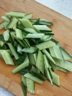 Make A cucumber collide step 9